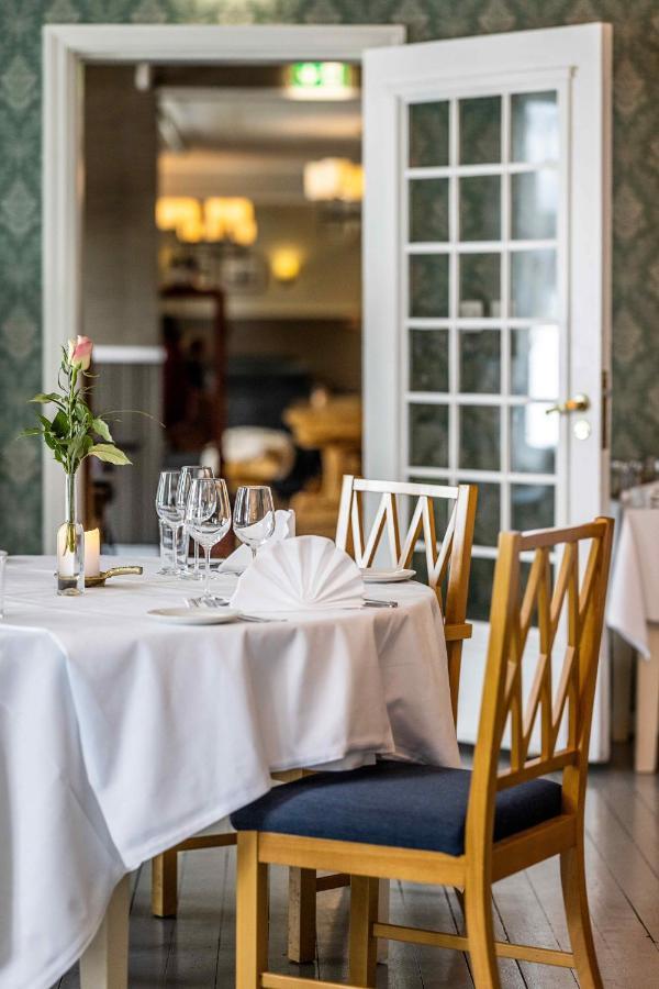 Gloppen Hotell - By Classic Norway Hotels サンダーネ エクステリア 写真