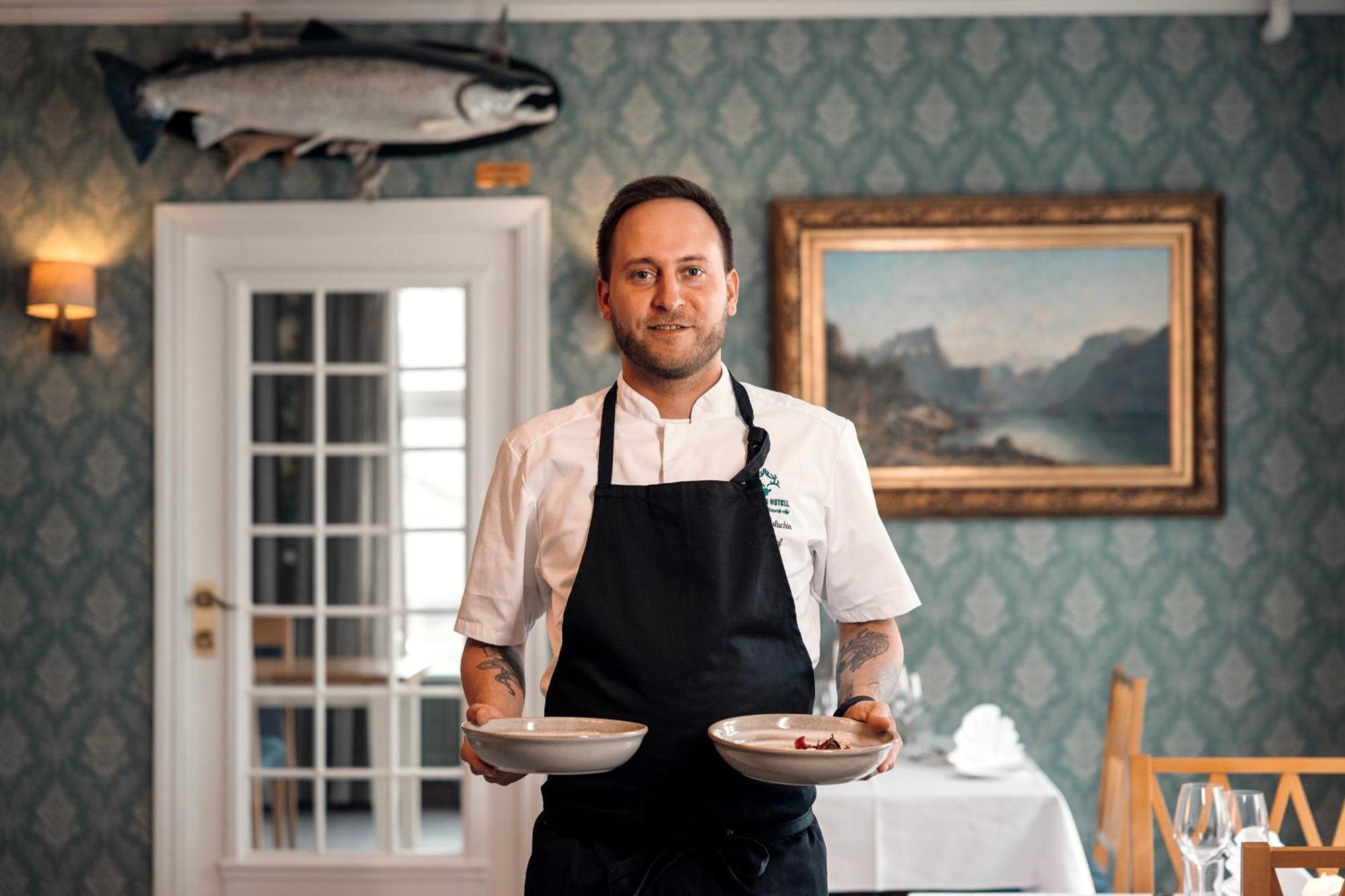 Gloppen Hotell - By Classic Norway Hotels サンダーネ エクステリア 写真
