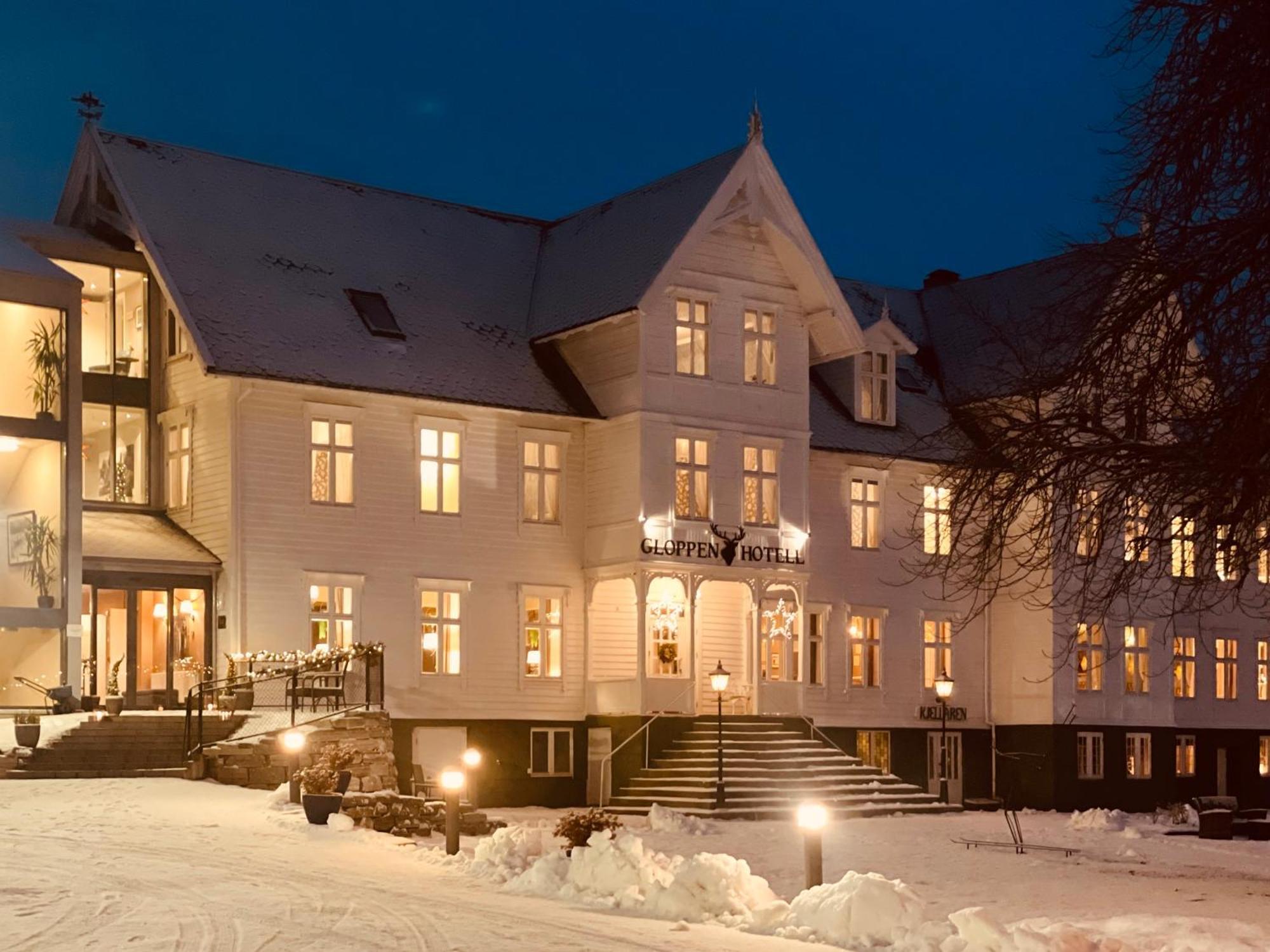 Gloppen Hotell - By Classic Norway Hotels サンダーネ エクステリア 写真