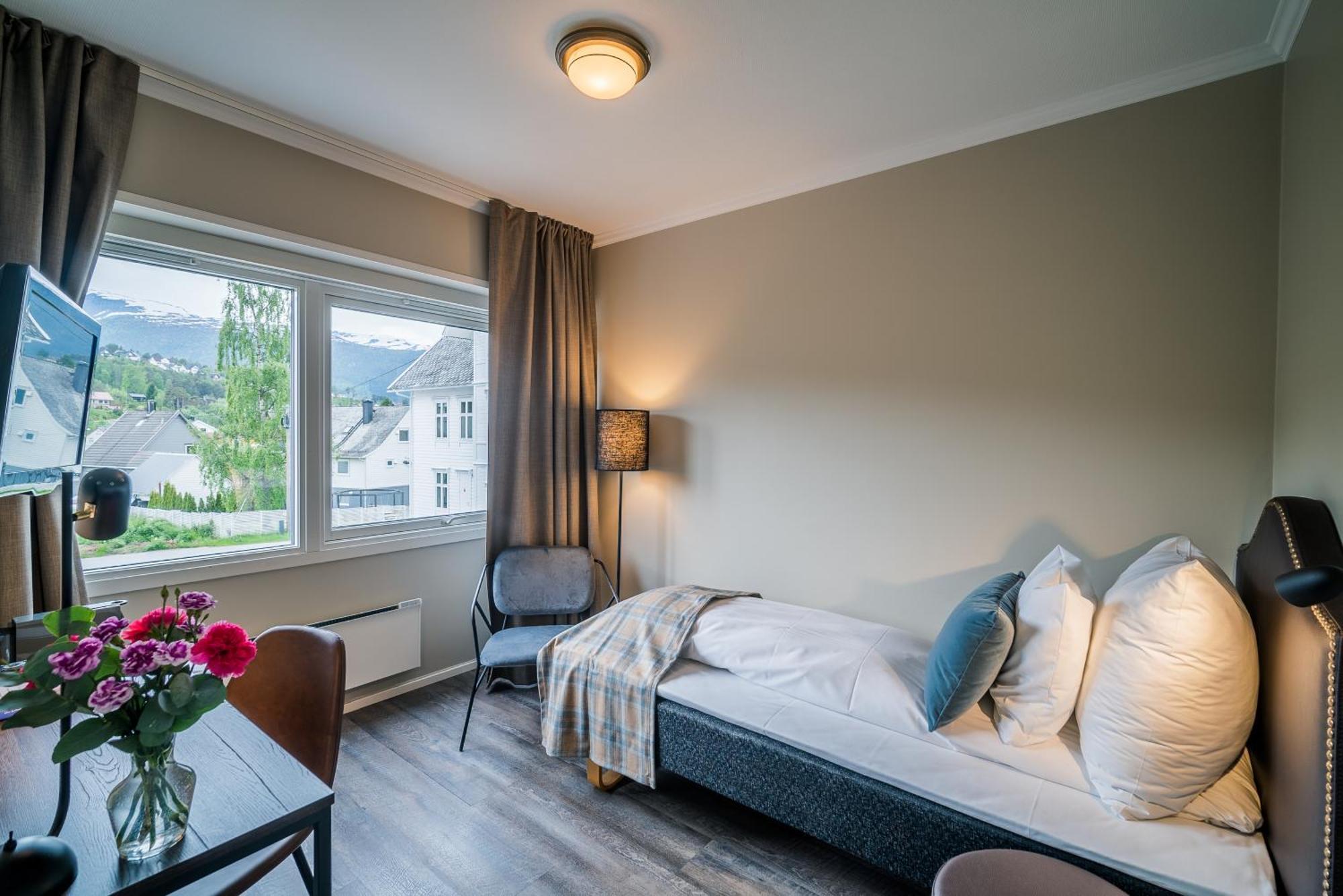 Gloppen Hotell - By Classic Norway Hotels サンダーネ 部屋 写真